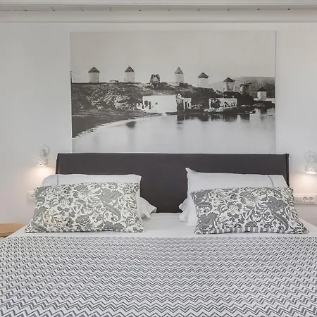 فيلة Kostantis Town