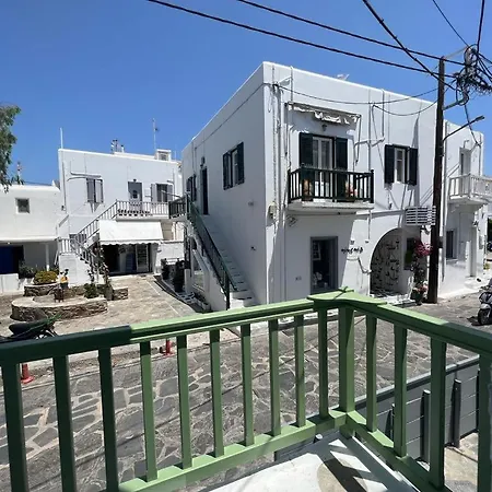 Kostantis Town Villa *