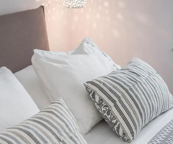 Kostantis Town * Mykonos Town