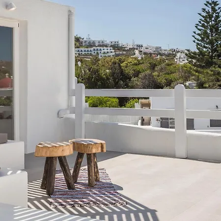 Kostantis Town Vila *